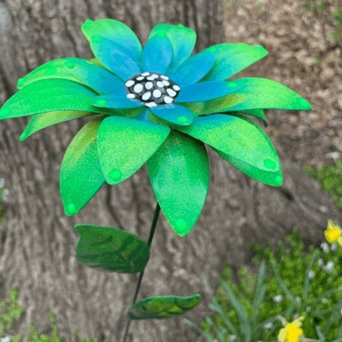 49% OFF - Metal Flowers Garden Stakes