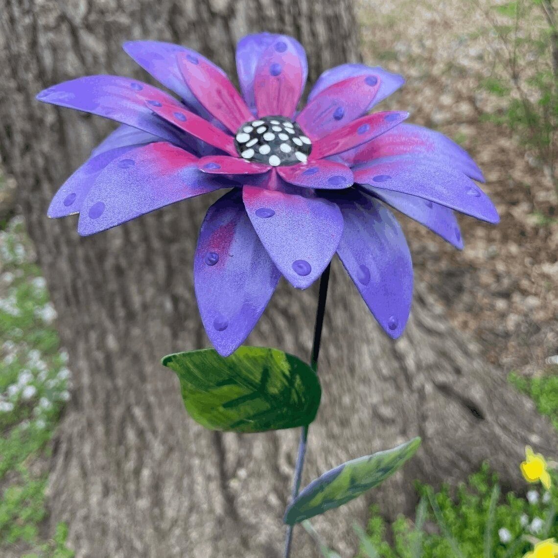 49% OFF - Metal Flowers Garden Stakes