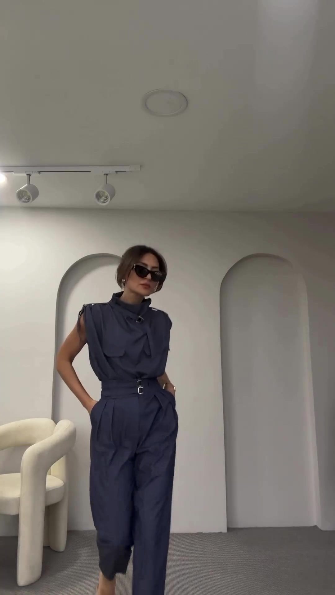 Stylish Shoulder-Strap Slim Waist Belt Decorated Pants Set