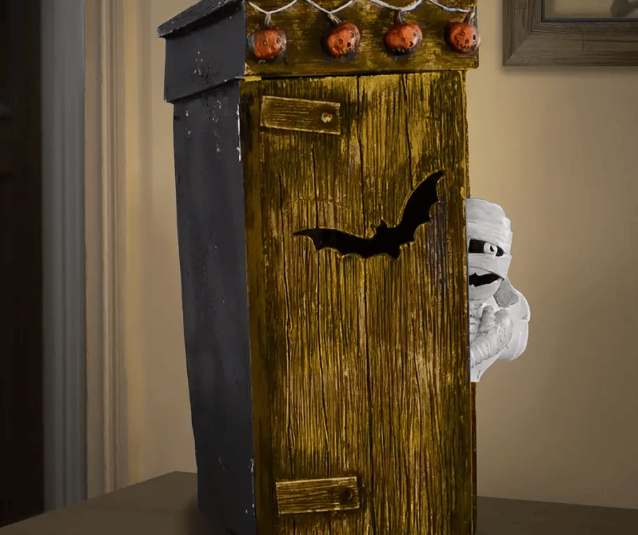 Funny Outhouse Mummy Toy