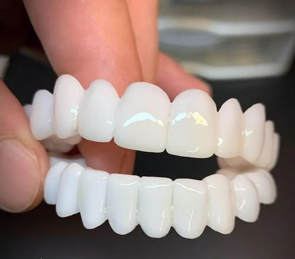 Invisible Teeth Whitening and Straightening Aligners
