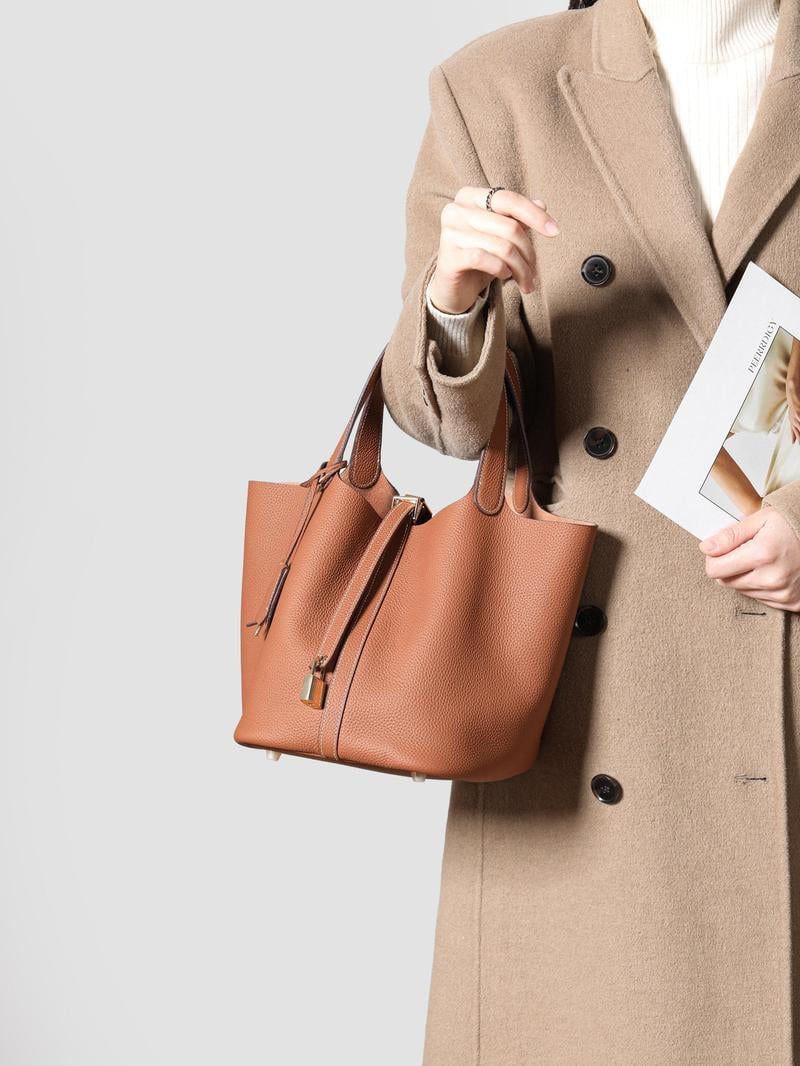 Women's Fashionable Cowhide Leather Handbag