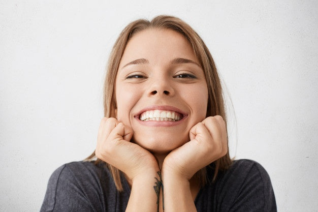 Invisible Teeth Whitening and Straightening Aligners