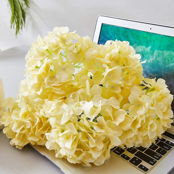 💐UV Resistant Lifelike Artificial Hydrangea Flowers