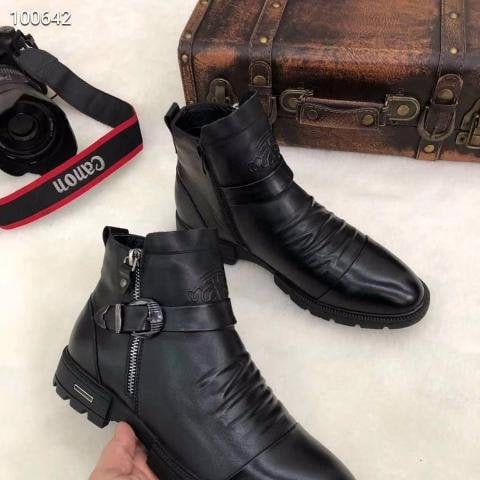 Men Hand Embossed Zipper Martin Boots